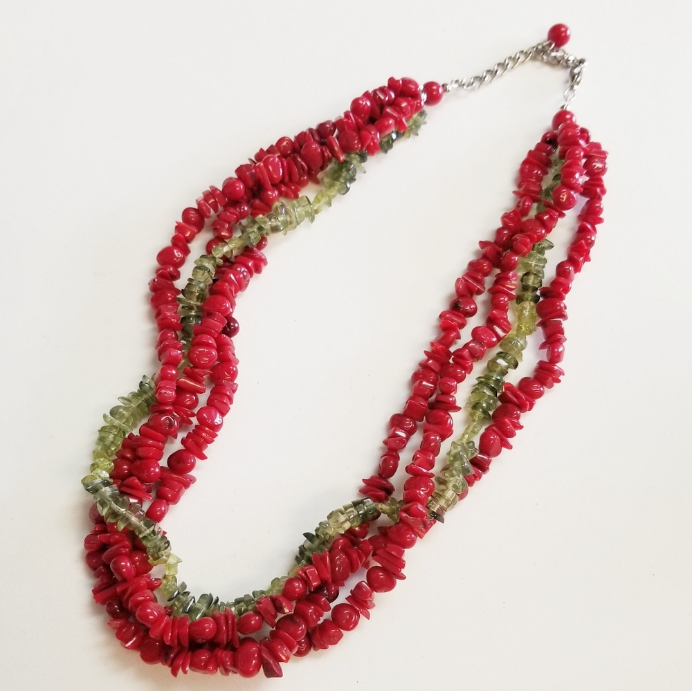 Multi strand chip beads necklace